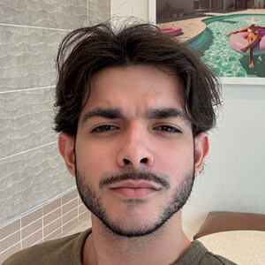 Alejandro Bujan Headshot 2 of 3