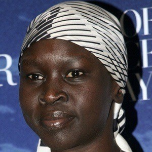 Alek Wek Headshot 6 of 9