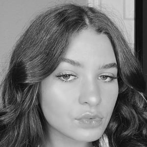 Alena Correale - Age, Family, Bio | Famous Birthdays