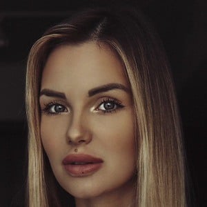 Alena Nazarova Headshot 5 of 7