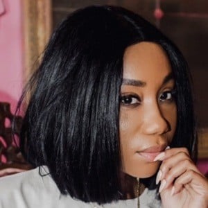 Alesia Carter Headshot 2 of 3