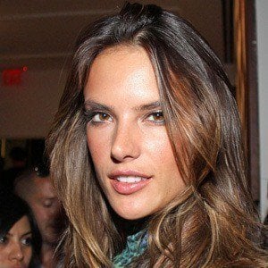 Alessandra Ambrósio - Age, Family, Bio | Famous Birthdays