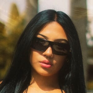 Alessandra Cruz Headshot 4 of 4