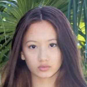 Alessandra Liu Headshot 15 of 16