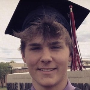 Alex Ernst - Age, Family, Bio | Famous Birthdays