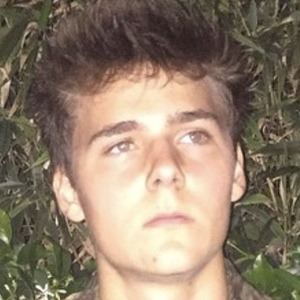 Alex Ernst - Age, Family, Bio | Famous Birthdays