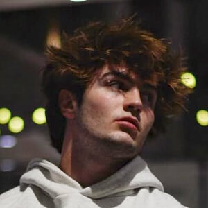 Alex Imber Headshot 3 of 6