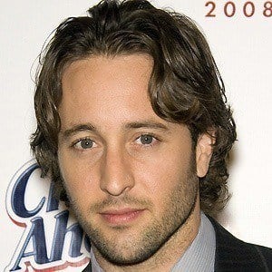 Alex O'Loughlin at age 31