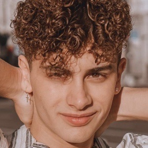 Alex Siero Headshot