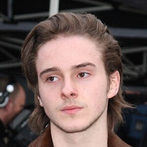 Alex Watson - Age, Family, Bio | Famous Birthdays