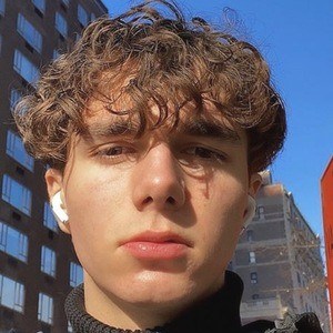 Alex YesMonga - Age, Family, Bio | Famous Birthdays