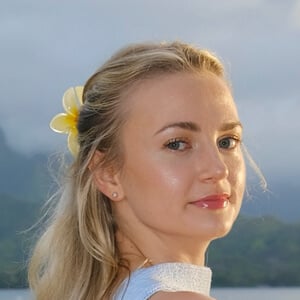 Alexandra Pullen Headshot 14 of 14