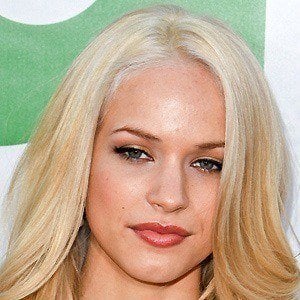 Alexis Knapp at age 22