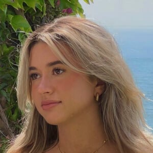 Alexis Mueller Headshot 2 of 3