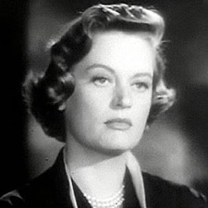 Alexis Smith Headshot 3 of 6