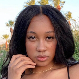 Alexis Sparks Headshot 3 of 10