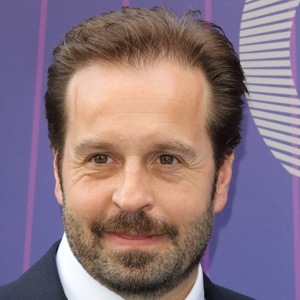 Alfie Boe Headshot 9 of 10