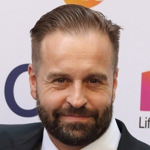 Alfie Boe Headshot 10 of 10