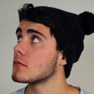 Alfie Deyes Headshot 4 of 4