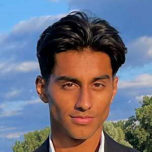 Ali Ismael Husain Headshot 8 of 9