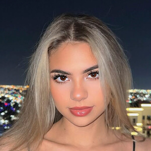 Aliah Weesner Headshot 4 of 6