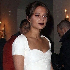 Alicia Vikander at age 28