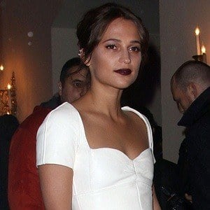 Alicia Vikander - Age, Family, Bio