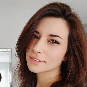 Alinity divine real name