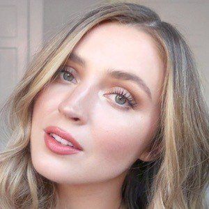 Allana Davison Headshot