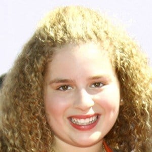 Allie Grant Headshot 6 of 6