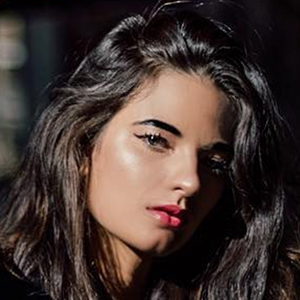 Aly Geppert Headshot 3 of 5