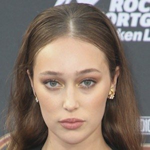 Alycia Debnam-Carey Headshot 8 of 9