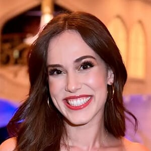 Alyssa Jaffe Headshot 8 of 9