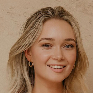 Alyssa Jane Headshot 4 of 4