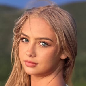 Alyssa Joy Headshot 2 of 10