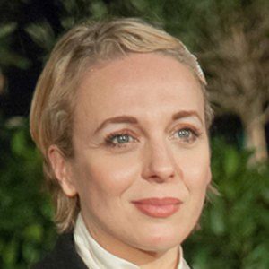 Amanda Abbington Headshot 5 of 9