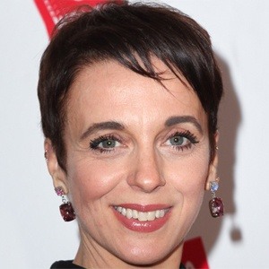 Amanda Abbington Headshot 6 of 9