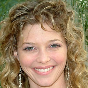 Amanda Detmer - Bio, Family, Trivia | Famous Birthdays