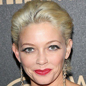 Amanda Detmer - Bio, Family, Trivia | Famous Birthdays