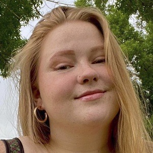Amanda LaCount Headshot