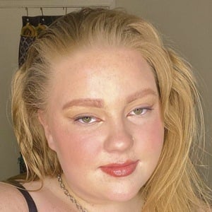 Amanda LaCount Headshot