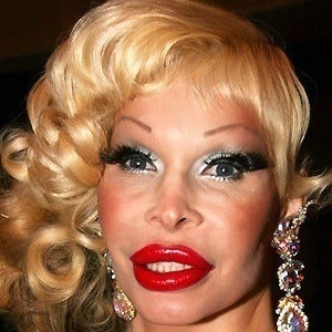 Amanda Lepore Headshot 6 of 10