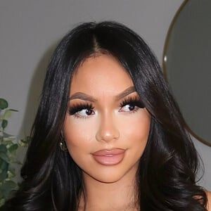 Amanda Pang Headshot 2 of 4