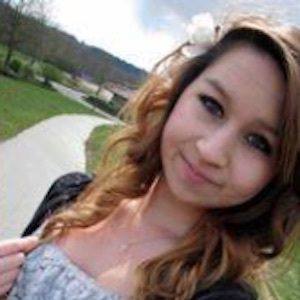 Amanda Todd Headshot 4 of 7