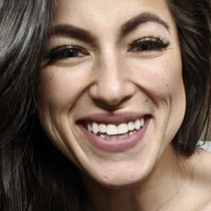 amandatho Headshot 2 of 3