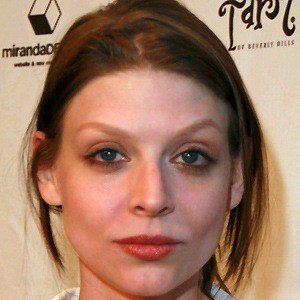 Amber Benson Headshot 3 of 9