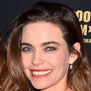 Amelia Heinle Headshot 3 of 3