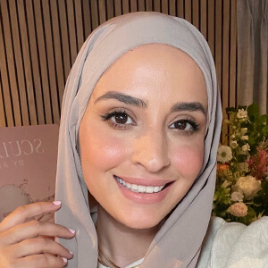 Amina El Har Headshot 4 of 6