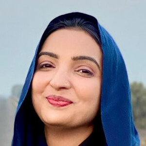 Amina Hussain Headshot 4 of 6
