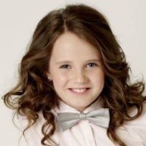 Amira Willighagen Headshot 3 of 10